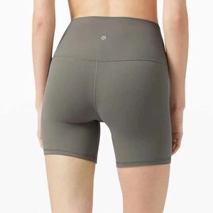 SOLD!! NWT lululemon align short 6”